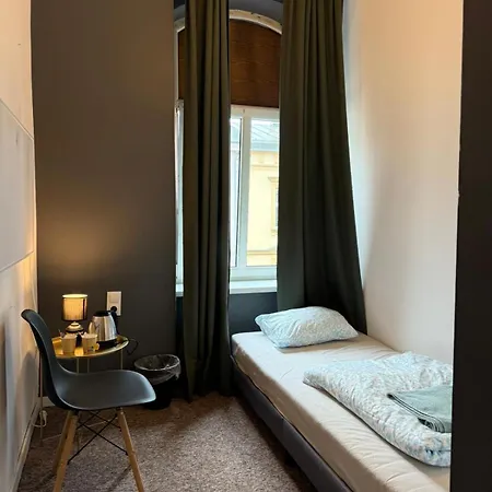 Abar 48st Hostal *